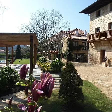 El Pomar Guest house 2*