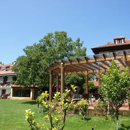 Guest house El Pomar 2*
