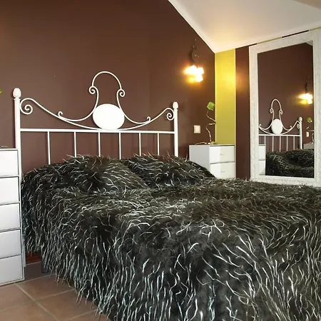 Guest house El Pomar Novales
