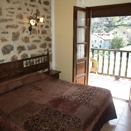 Guest house El Pomar 2*