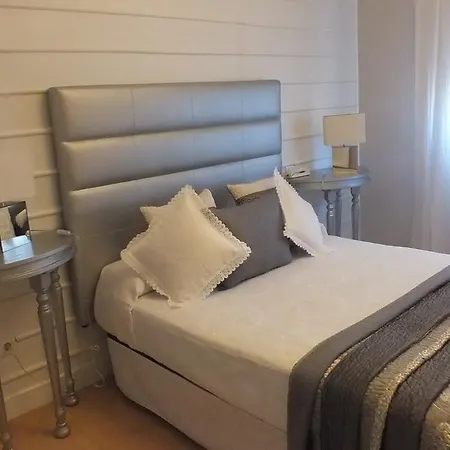 El Pomar Guest house Novales