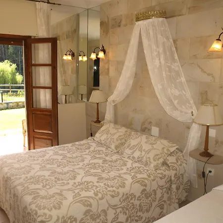El Pomar Guest house Novales