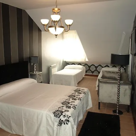 招待所 El Pomar 诺瓦莱斯